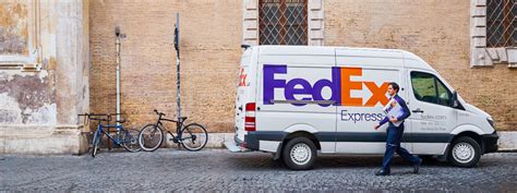 fuel surcharge fedex italia.